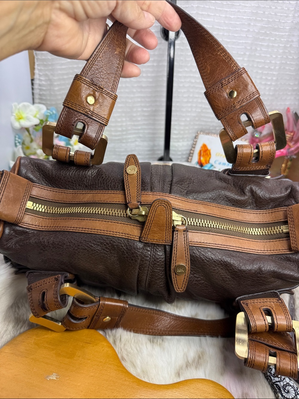 (X2)Vintage Michael Michael Kors Y2K dark brown and tan leather handbags. - Picture 12 of 15